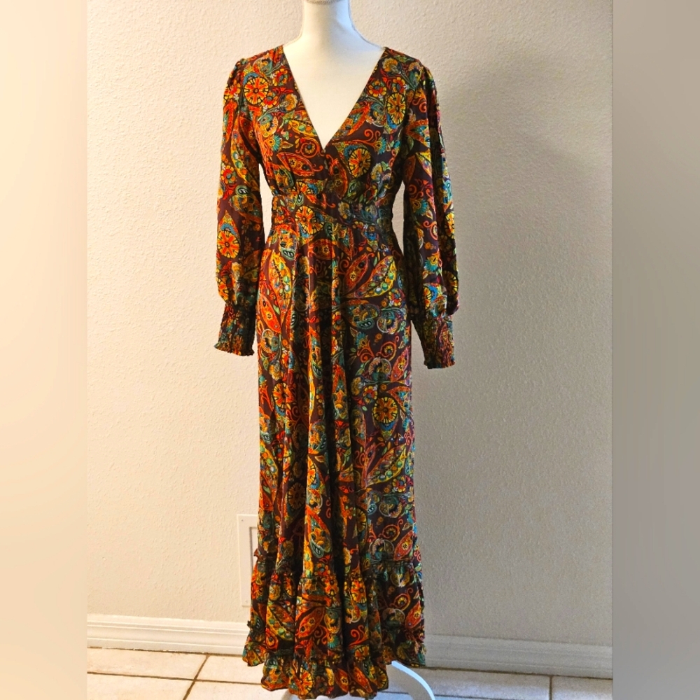 Maxi Dress By Me 2 Magic. Beautiful 70's Style & Colors. Size Medium.